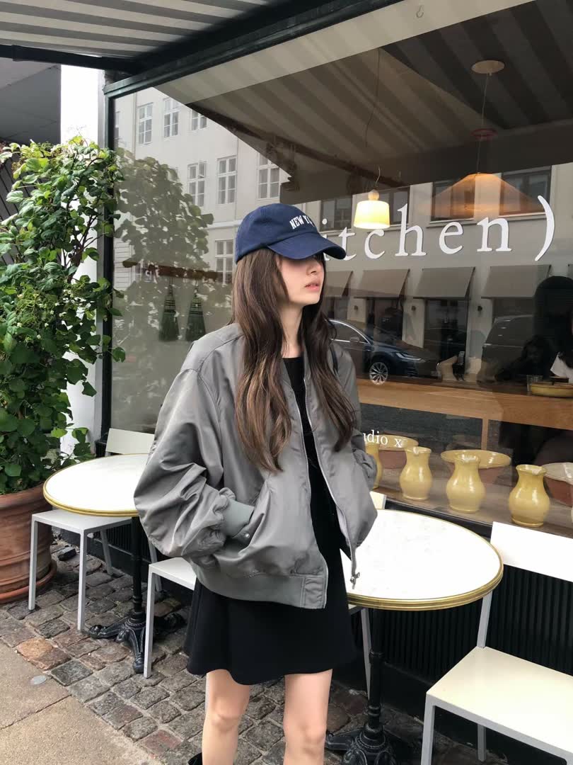 為什麼韓國女生穿得簡單卻自帶氣場？秘訣全在「腰線細節」！