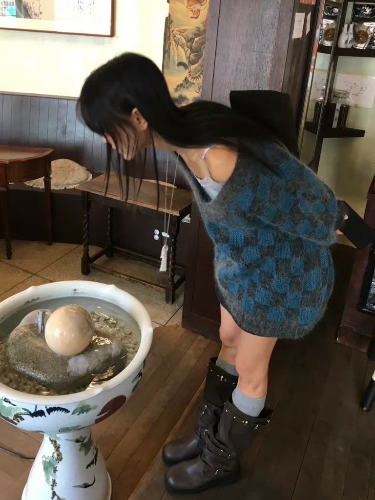BP家深V格紋毛絨針織衫 商品圖 4