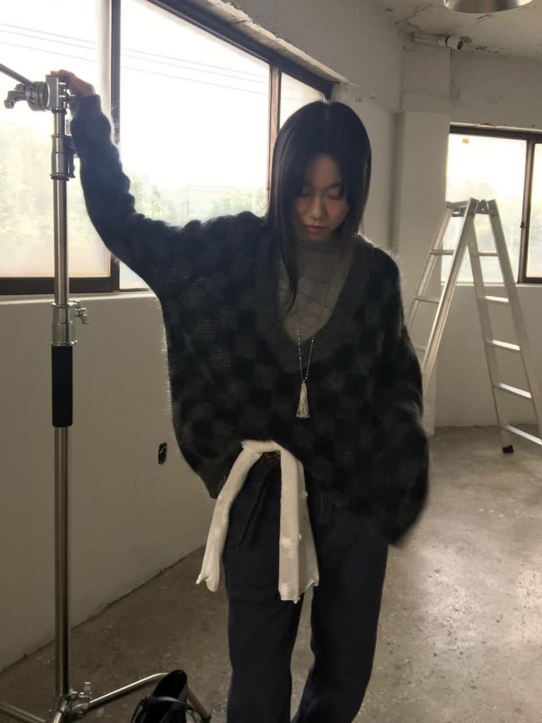 BP家深V格紋毛絨針織衫 商品圖 14
